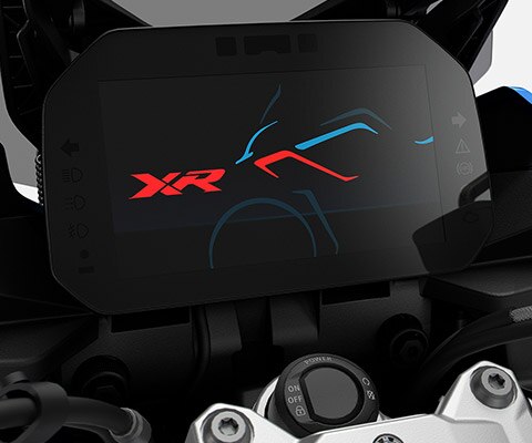 We see the TFT colour display of the BMW F 900 XR