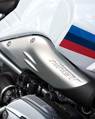Лого на R nineT Racer