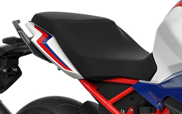 Това е ергономичната седалка на G 310 R.