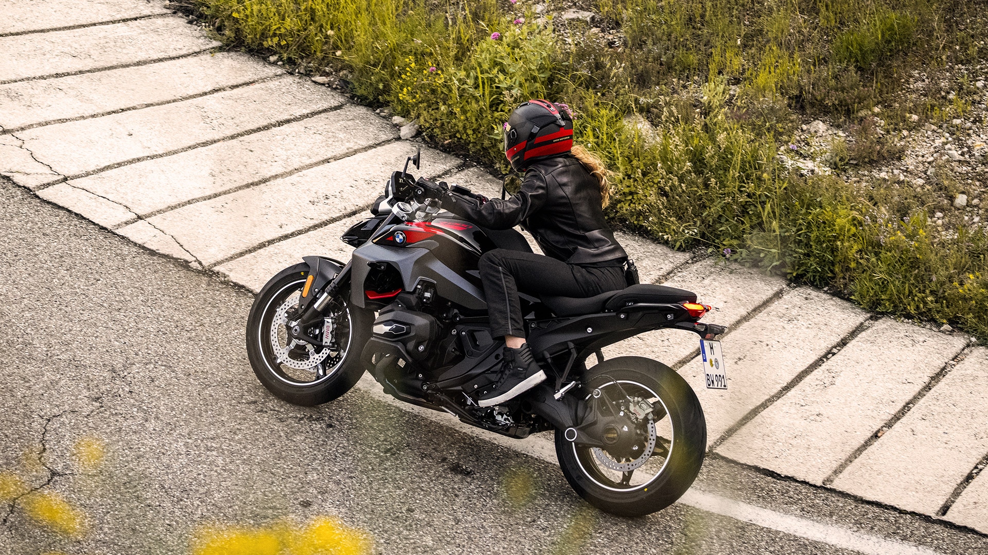 Спортният характер на R 1300 R от BMW Motorrad