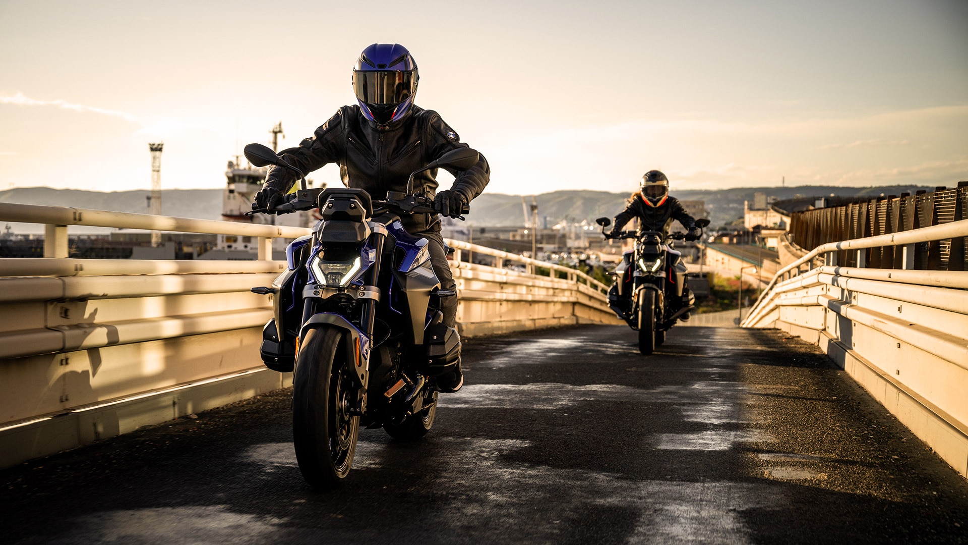 Оборудване за R 1300 R от BMW Motorrad