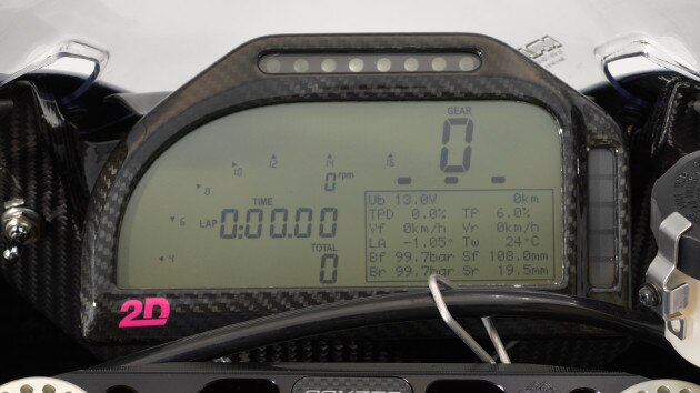 2D табло на HP4 RACE