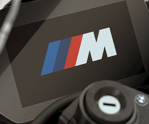 Анимация с M лого