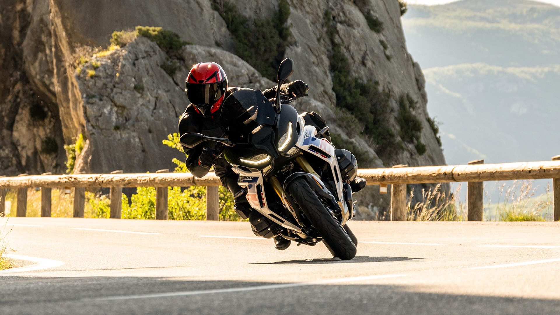 Общ изглед на R 1300 RS от BMW Motorrad