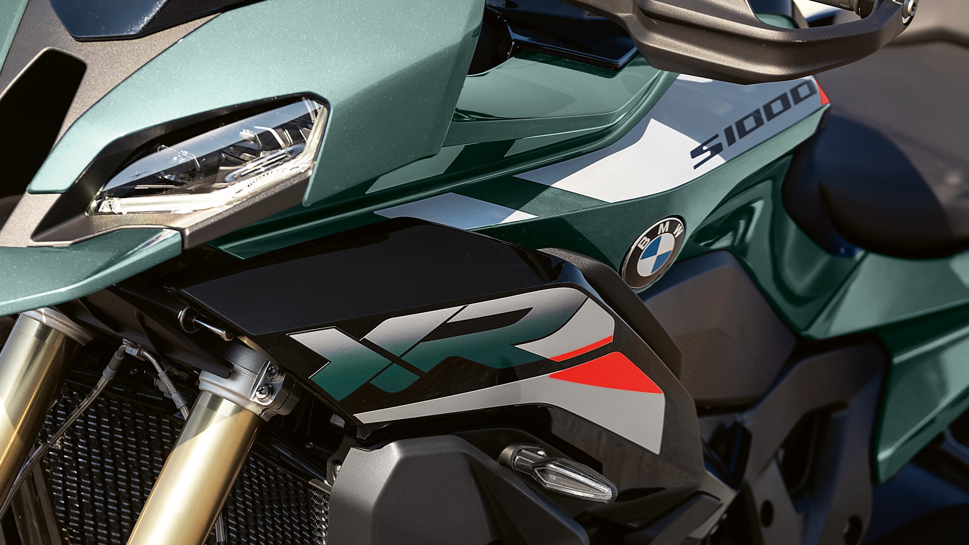 Акценти в дизайна на новия S 1000 XR