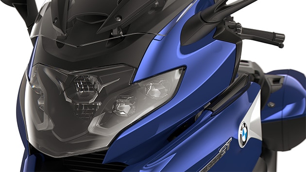 Фокус върху светодиодните фарове.