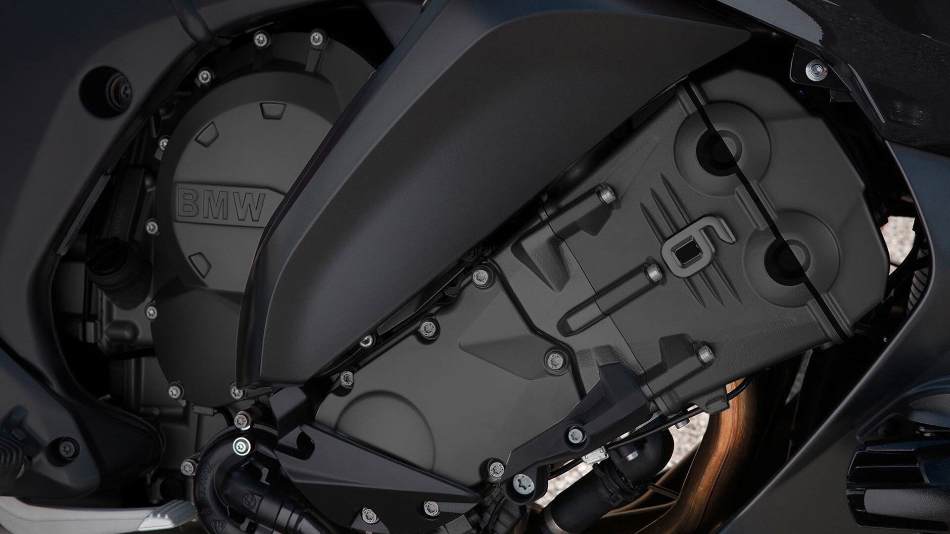 K 1600 G Многоцветен 6-цилиндров редови двигател