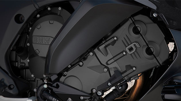K 1600 G Многоцветен 6-цилиндров редови двигател