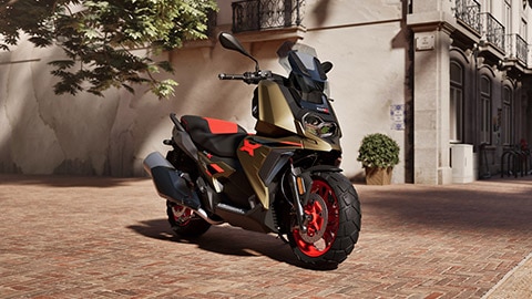 Среден размер скутер с приключенски дизайн: BMW C 400 X