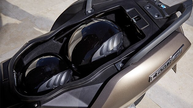 C 650 GT Багажно пространство