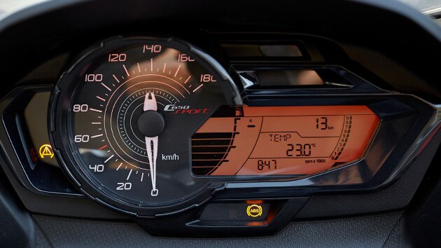 C 650 Sport Инструментално табло