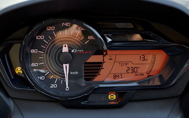 C 650 Sport Инструментално табло