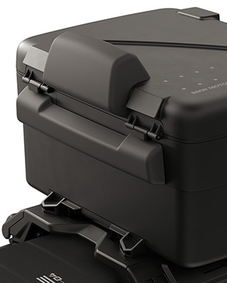 Регулируема горна кутия на CE 04 от BMW Motorrad